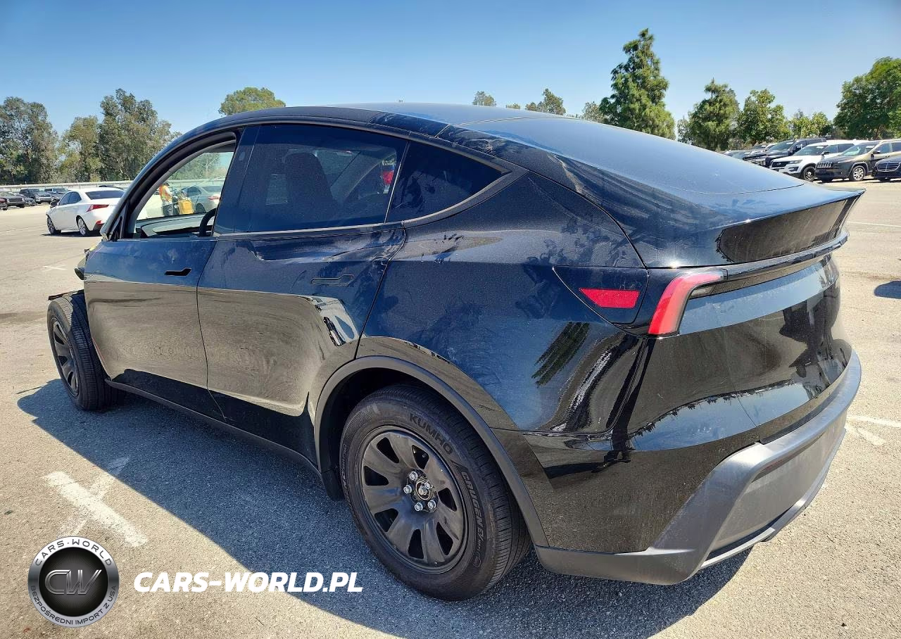 2026 Tesla Model Y VIN:7SAYGDED0TA604817 - 2
