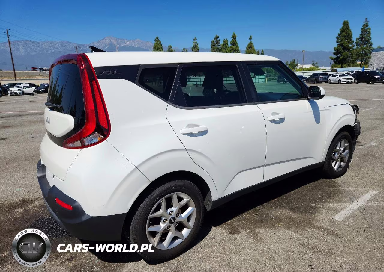 2022 Kia Soul Lx VIN:KNDJ23AU3N7830665 - 3