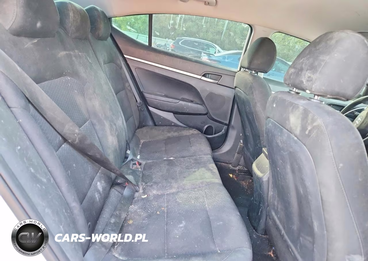 2019 Hyundai Elantra Se VIN:5NPD74LFXKH425672 - 10