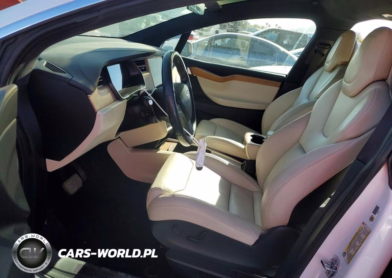 2019 Tesla Model X VIN:5YJXCBE24KF193172 - 7