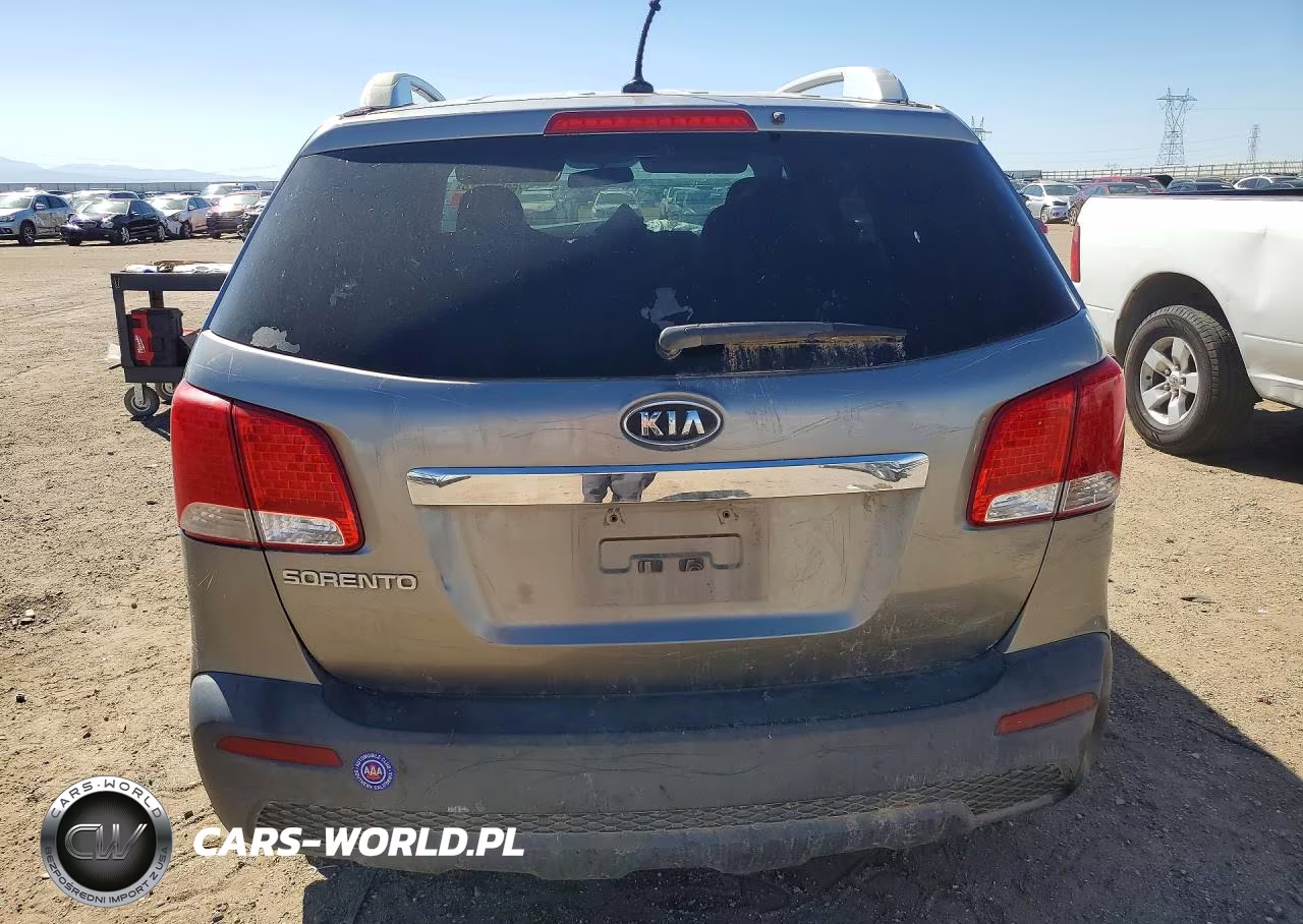 2011 Kia Sorento Lx VIN:5XYKT4A25BG116833 - 6