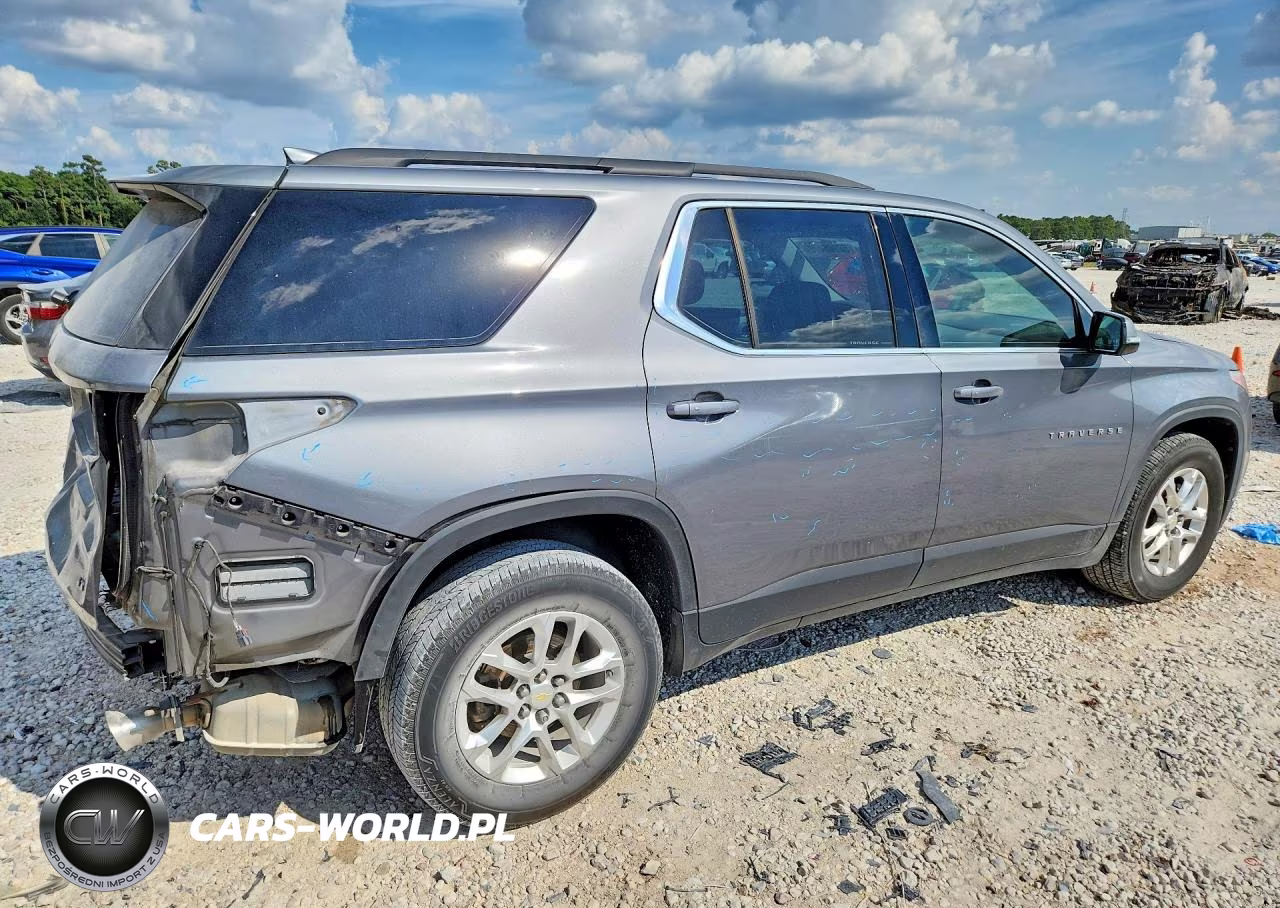2019 Chevrolet Traverse Lt VIN:1GNERGKW8KJ167460 - 3