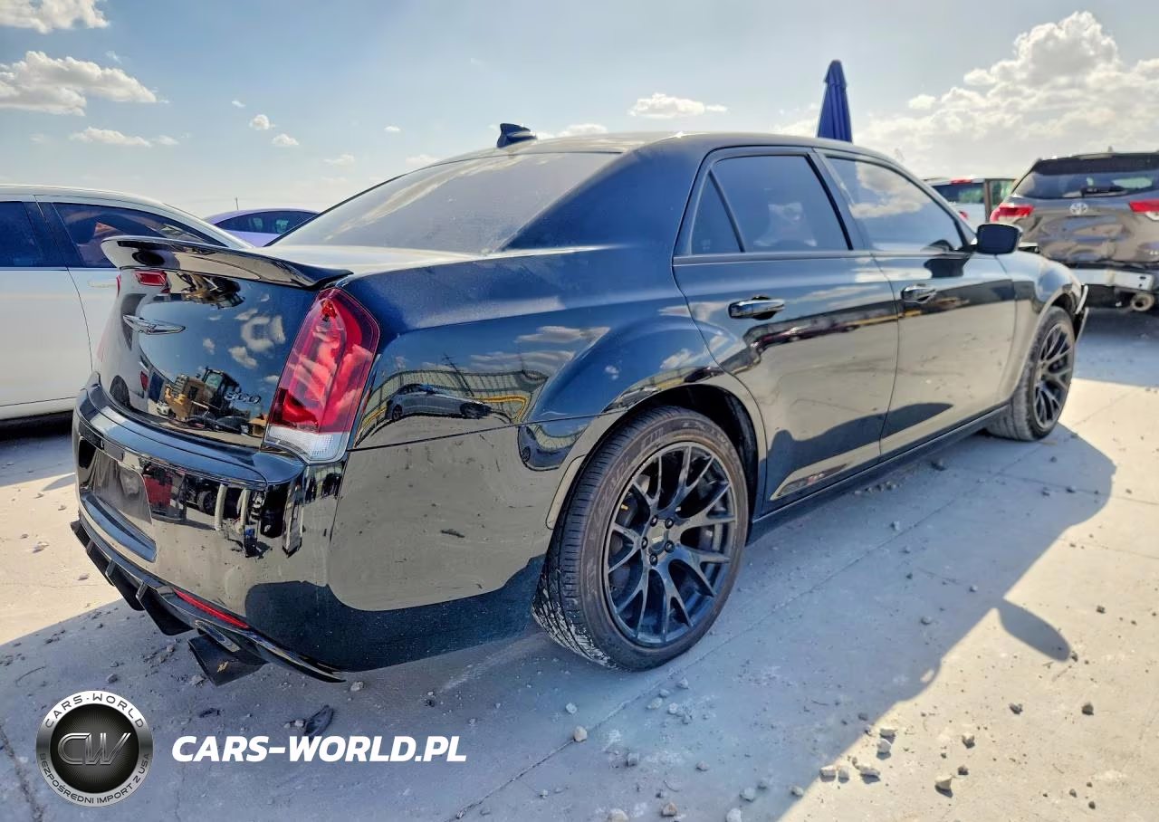 2022 Chrysler 300 Touring VIN:2C3CCAAG8NH214456 - 3