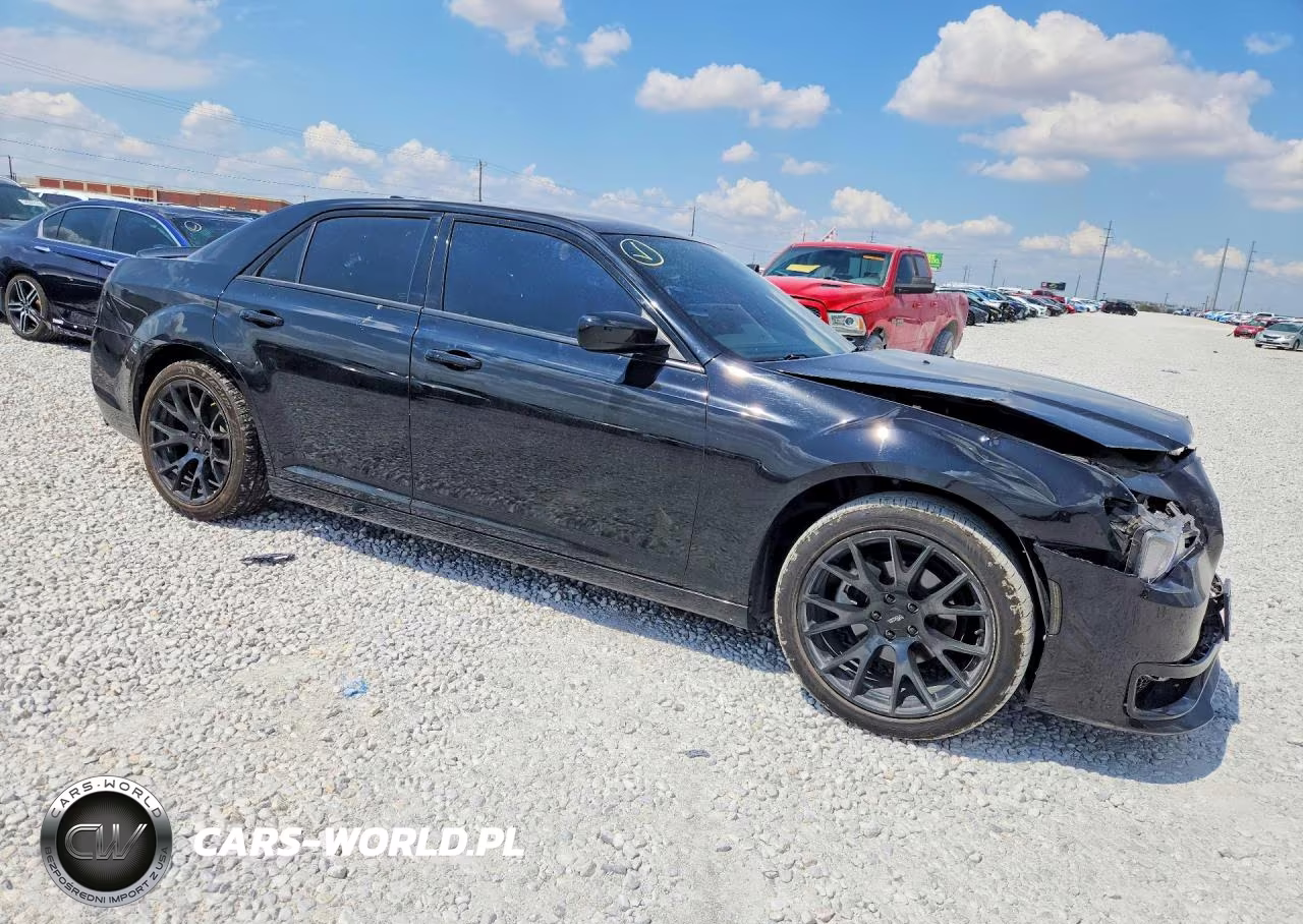 2022 Chrysler 300 Touring VIN:2C3CCAAG8NH214456 - 4
