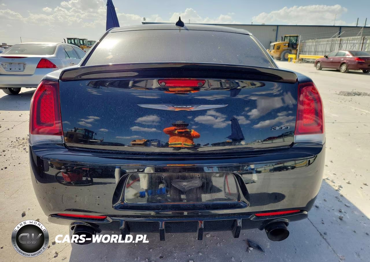 2022 Chrysler 300 Touring VIN:2C3CCAAG8NH214456 - 6