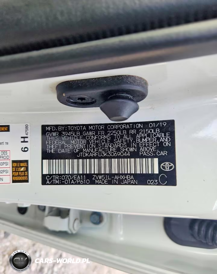 2019 Toyota Prius Limited VIN:JTDKARFU3K3069044 - 12