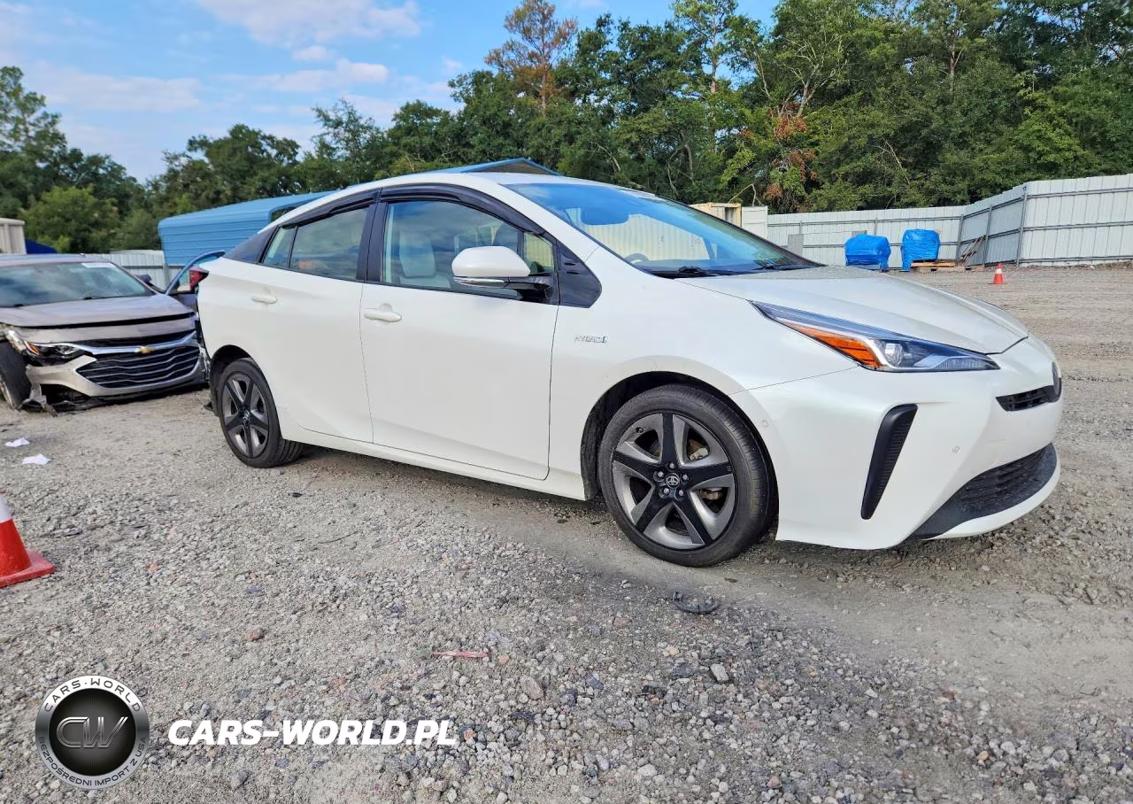 2019 Toyota Prius Limited VIN:JTDKARFU3K3069044 - 4
