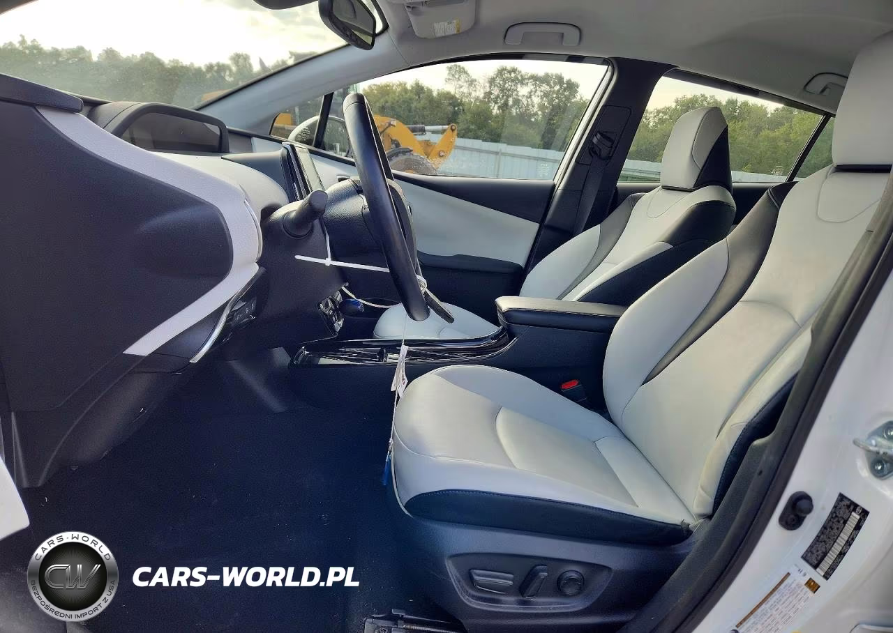 2019 Toyota Prius Limited VIN:JTDKARFU3K3069044 - 7