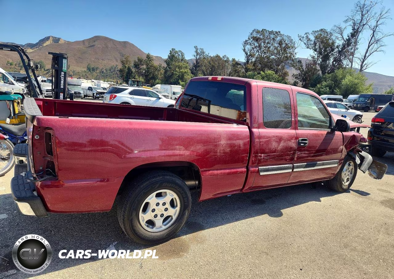 2004 Chevrolet Silverado C1500 VIN:2GCEC19V441156375 - 3