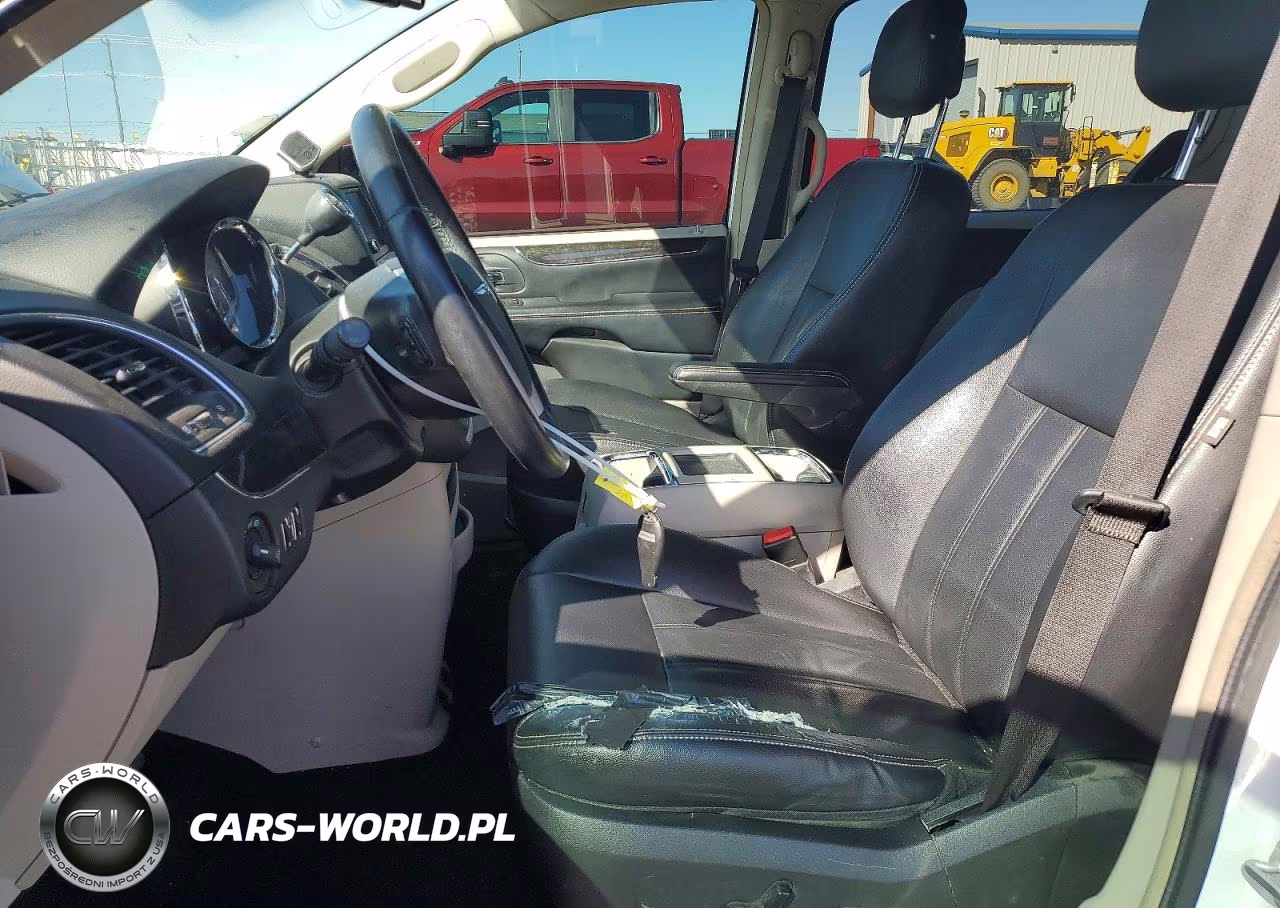 2014 Chrysler Town & Country Touring VIN:2C4RC1BG1ER342326 - 7