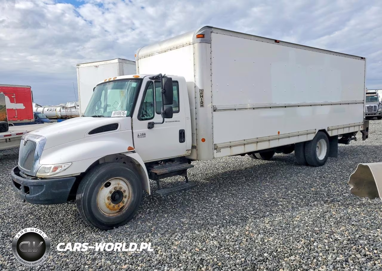 2007 International 4300 Box Truck