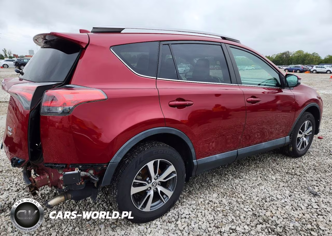 2018 Toyota Rav4 Xle VIN:2T3RFREV6JW717966 - 3
