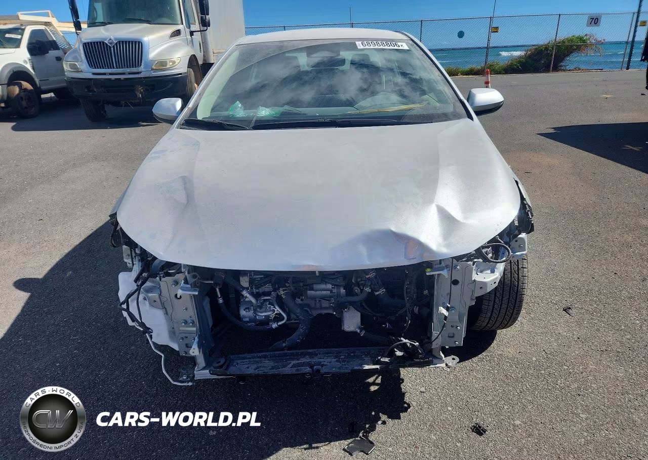 2026 Toyota Corolla Le VIN:JTDB4MEEXT3035088 - 5