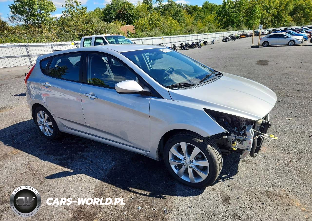 2012 Hyundai Accent Se VIN:KMHCU5AE5CU040916 - 4