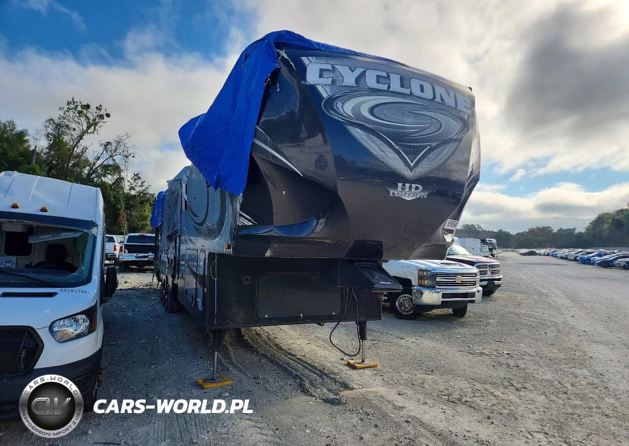 2014 Heartland Big Horn Cyclone 4000 – zdjęcie 1 z 10