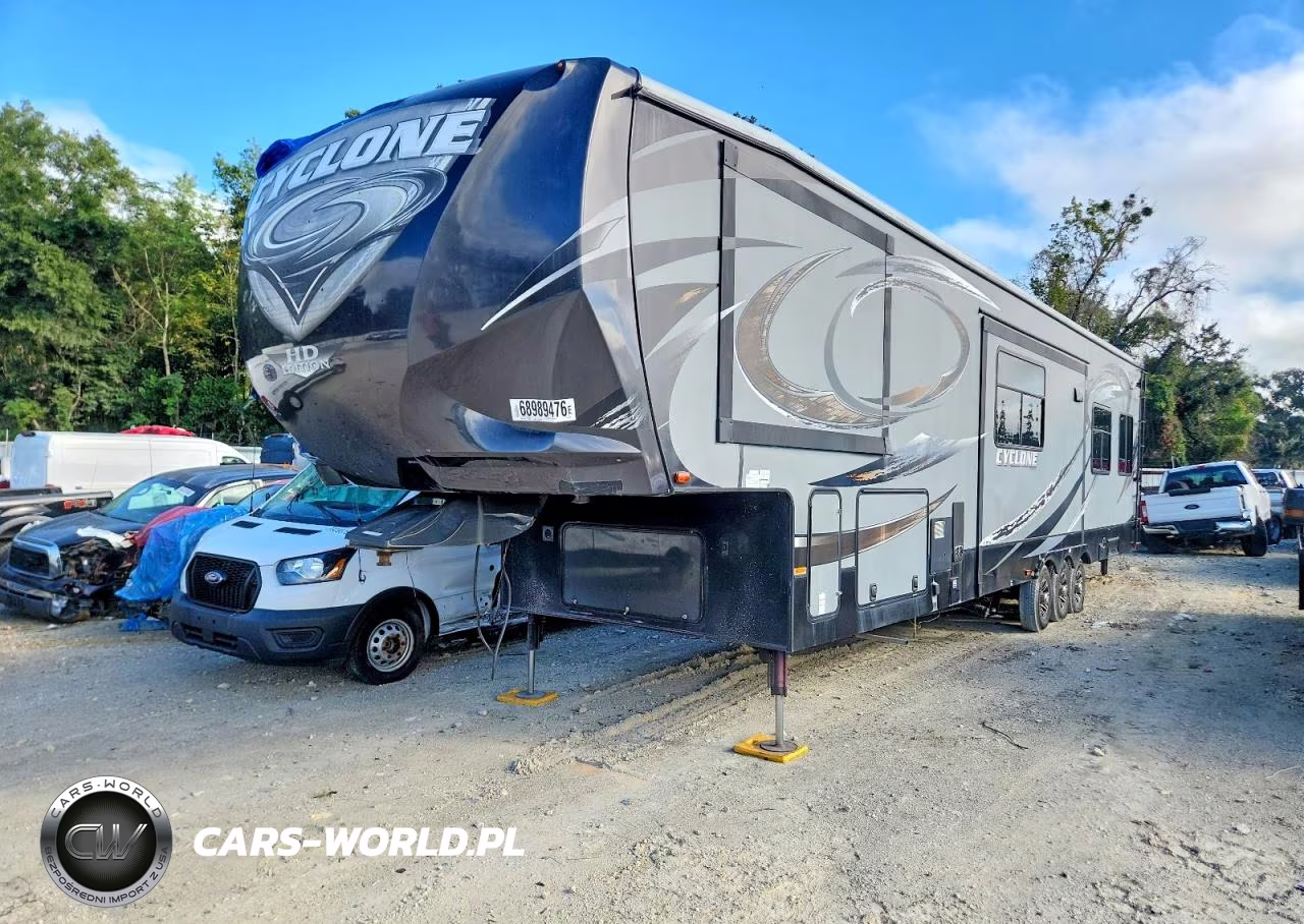 2014 Heartland Big Horn Cyclone 4000 VIN:5SFCG4337EE281047 - 2