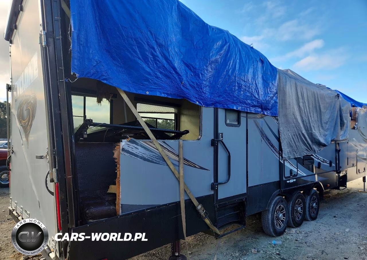 2014 Heartland Big Horn Cyclone 4000 VIN:5SFCG4337EE281047 - 9