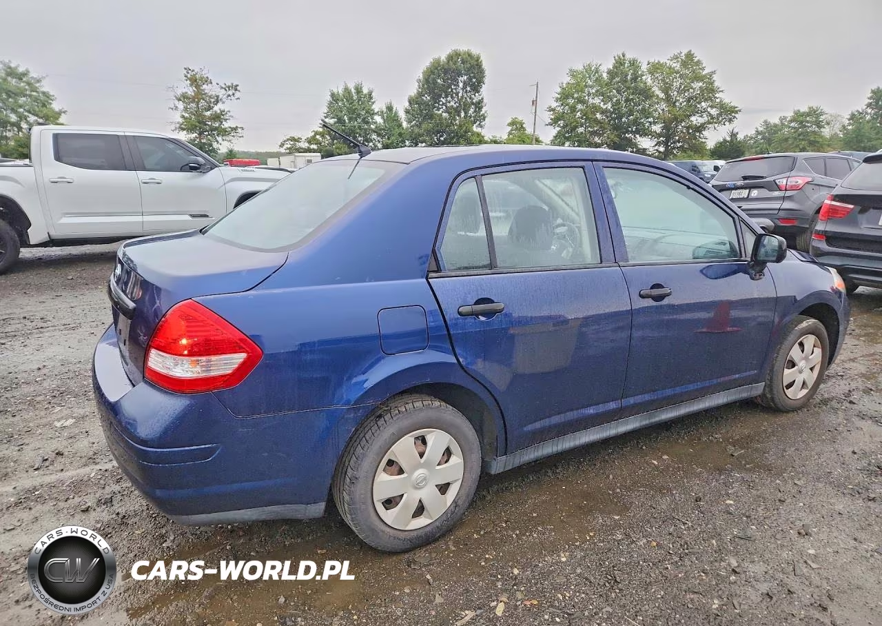 2011 Nissan Versa 1.6 Base VIN:3N1CC1AP7BL372823 - 3