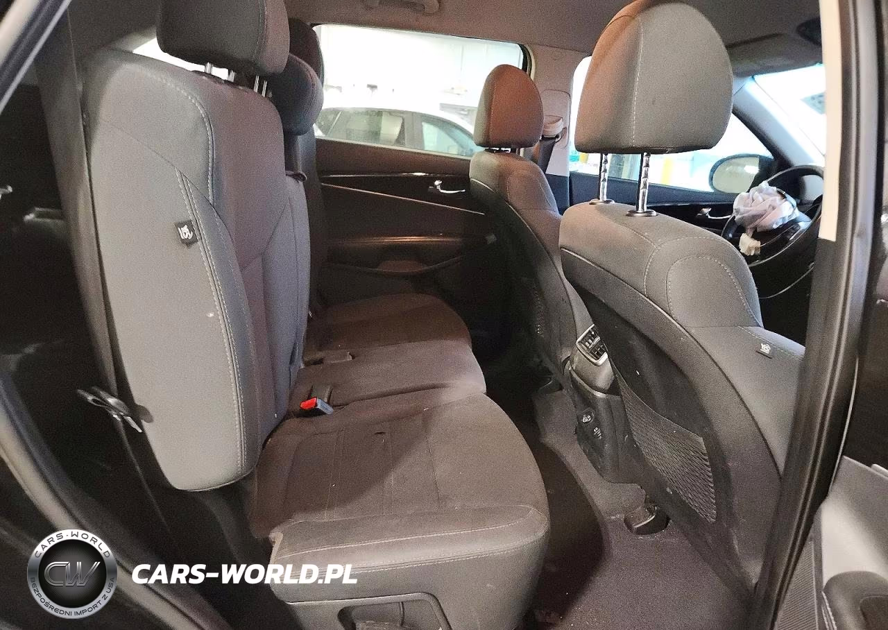 2019 Kia Sorento Lx VIN:5XYPGDA38KG549498 - 11