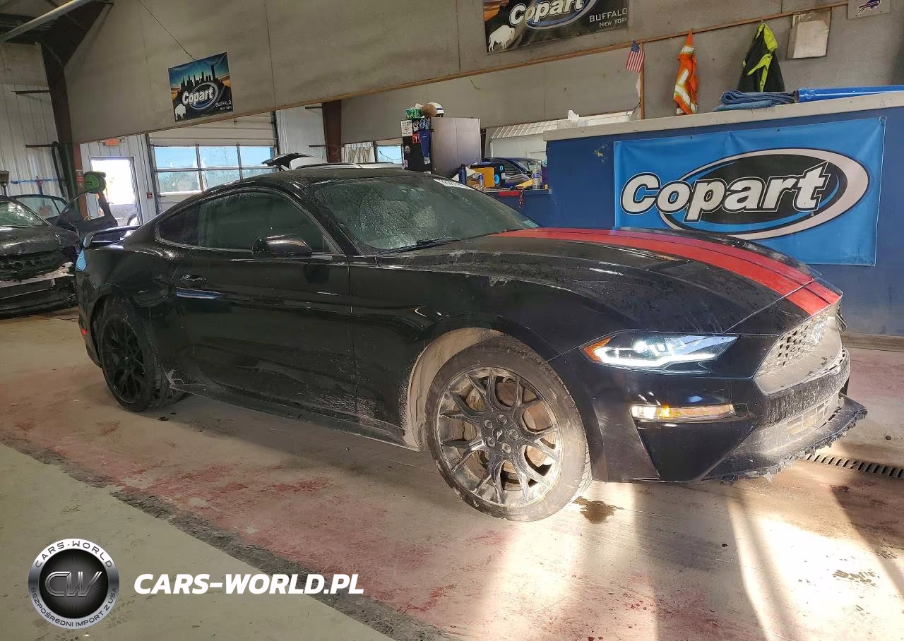 2018 Ford Mustang VIN:1FA6P8TH7J5116831 - 4