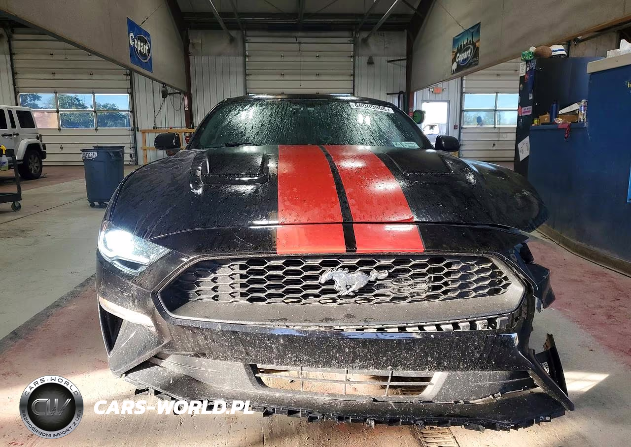 2018 Ford Mustang VIN:1FA6P8TH7J5116831 - 5