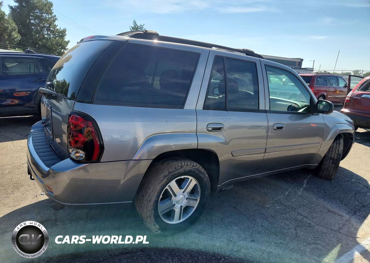 2007 Chevrolet Trailblazer Ls VIN:1GNDT13S672199024 - 3