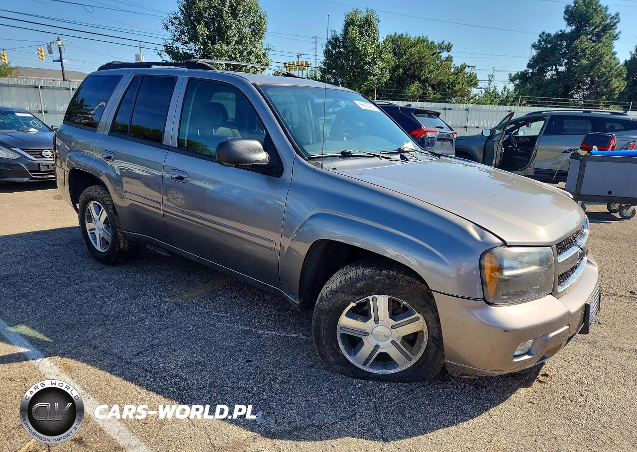 2007 Chevrolet Trailblazer Ls VIN:1GNDT13S672199024 - 4