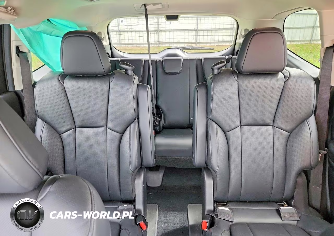 2025 Subaru Ascent Onyx Touring VIN:4S4WMAWD5S3404018 - 10