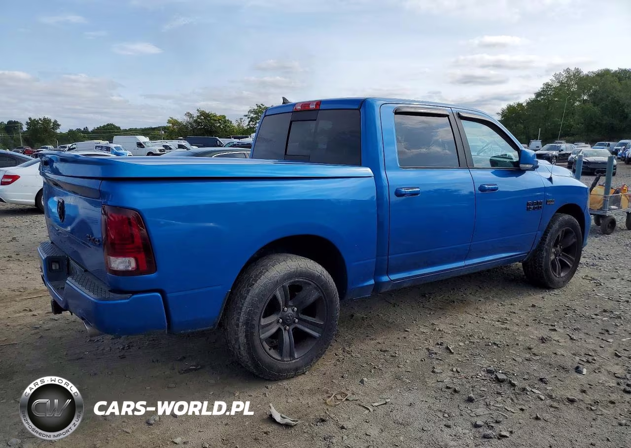 2018 Ram 1500 Sport VIN:1C6RR7MT6JS220492 - 3