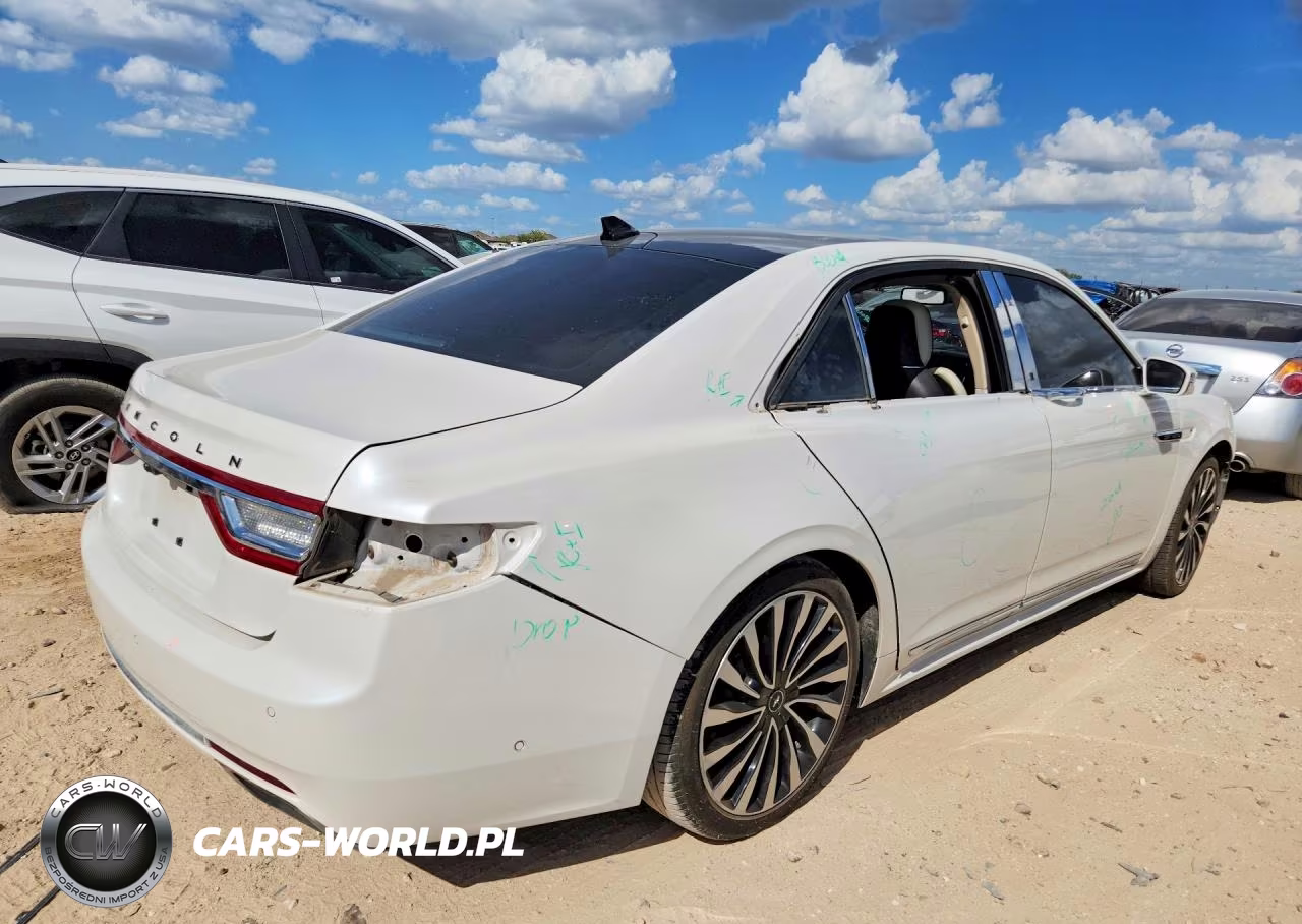 2018 Lincoln Continental Black Label VIN:1LN6L9BP4J5606627 - 3