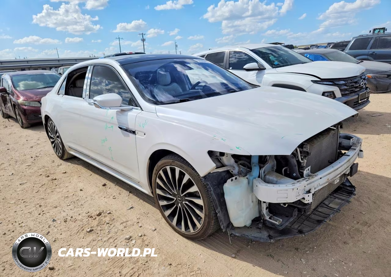 2018 Lincoln Continental Black Label VIN:1LN6L9BP4J5606627 - 4