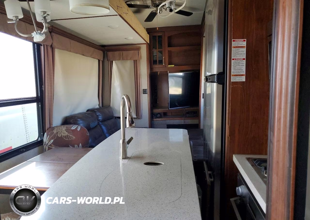 2019 Keystone Alpine Camper VIN:4YDF39021KE780357 - 6