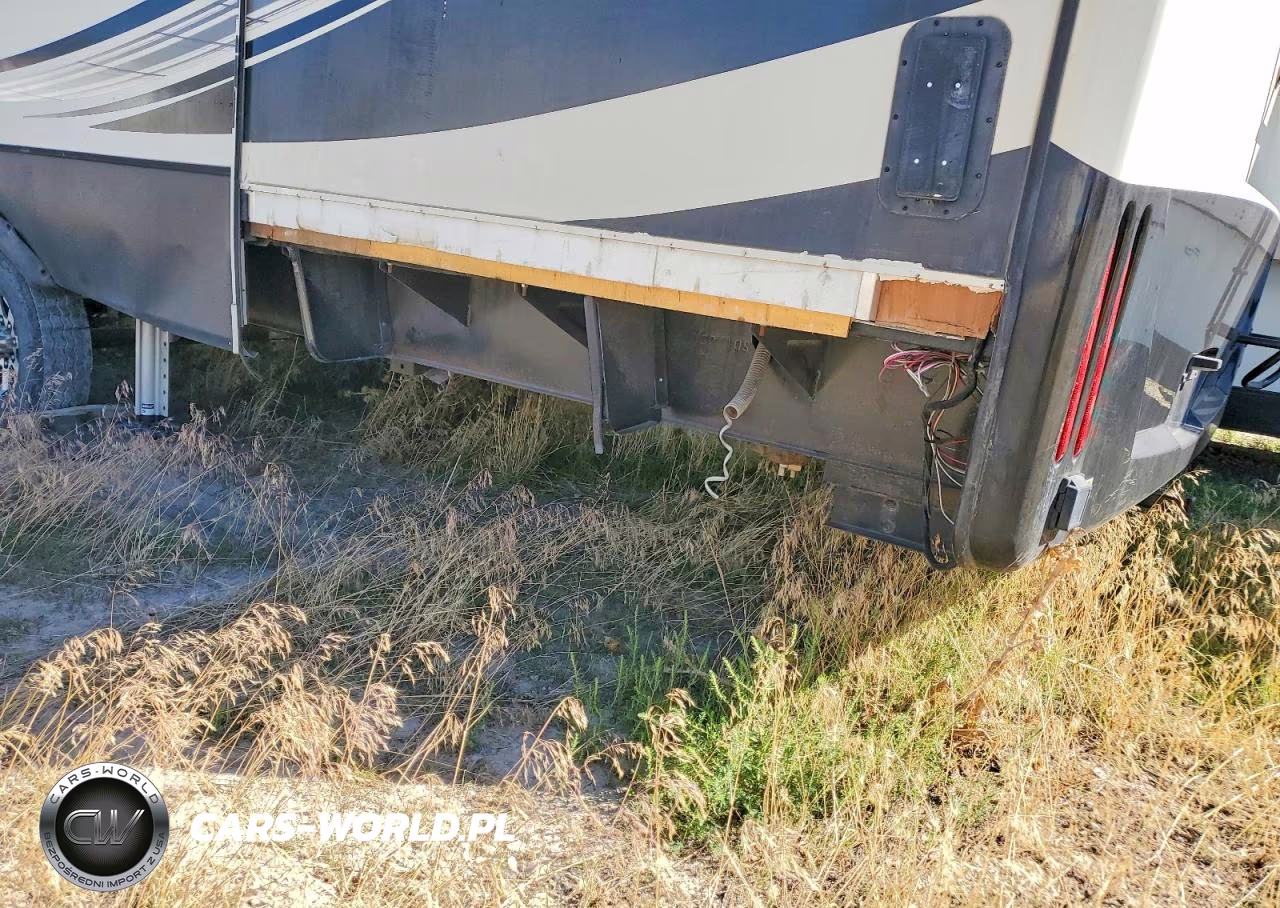 2019 Keystone Alpine Camper VIN:4YDF39021KE780357 - 9