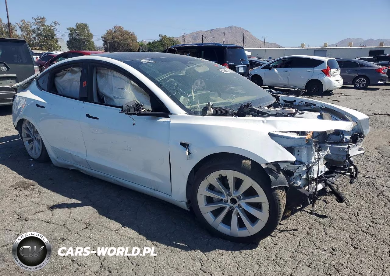 2022 Tesla Model 3 VIN:5YJ3E1EA0NF251681 - 4