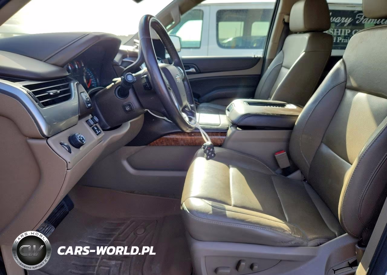 2018 Chevrolet Suburban C1500 Premier VIN:1GNSCJKC5JR379014 - 7