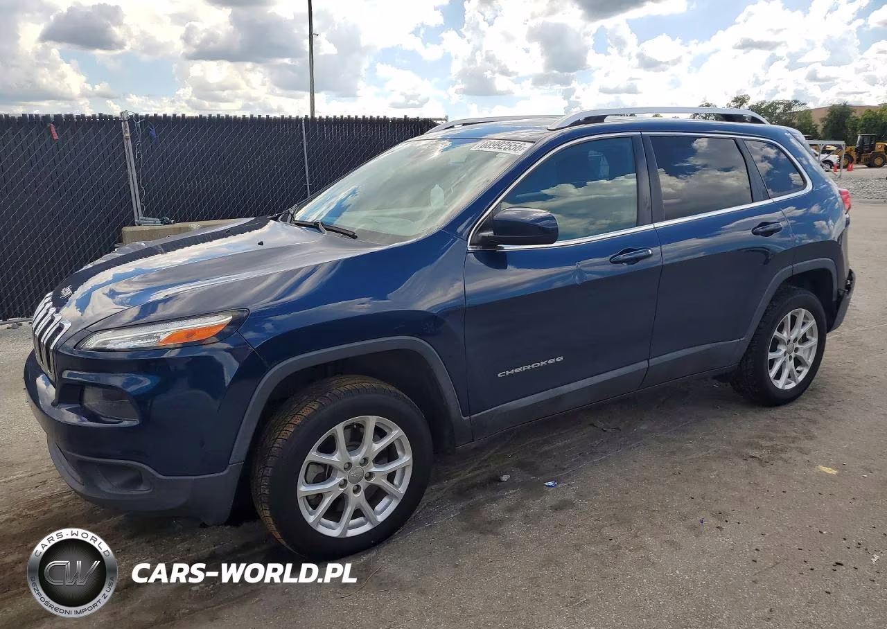 2018 Jeep Cherokee Latitude VIN:1C4PJLCB7JD595305 - 1
