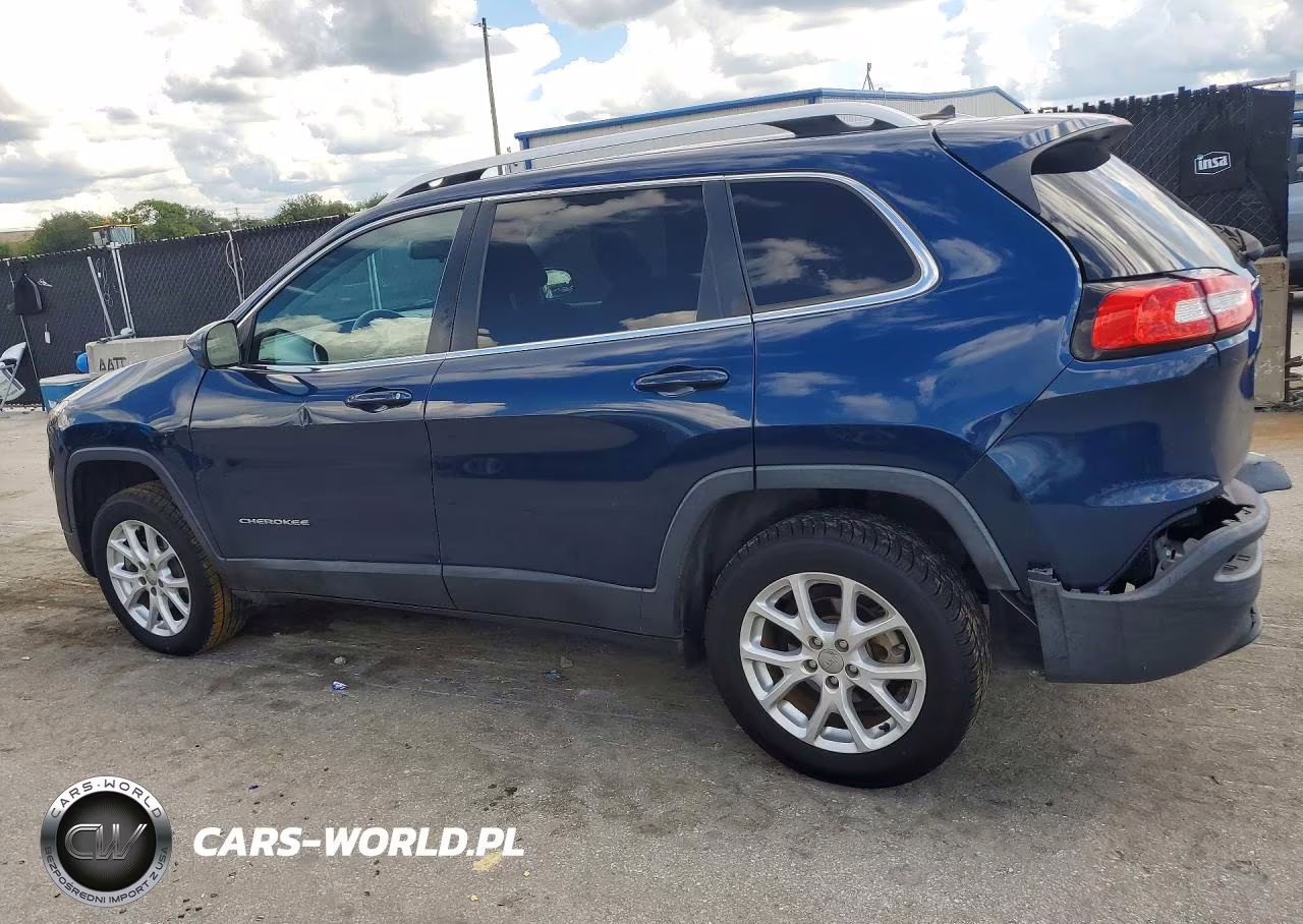 2018 Jeep Cherokee Latitude VIN:1C4PJLCB7JD595305 - 2