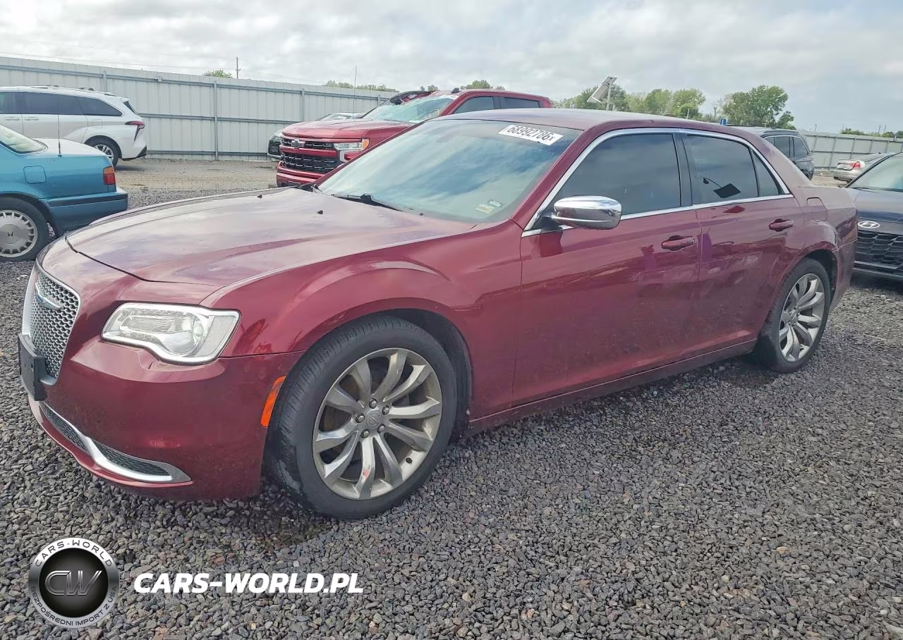 2020 Chrysler 300 Touring VIN:2C3CCAAG4LH197989 - 1