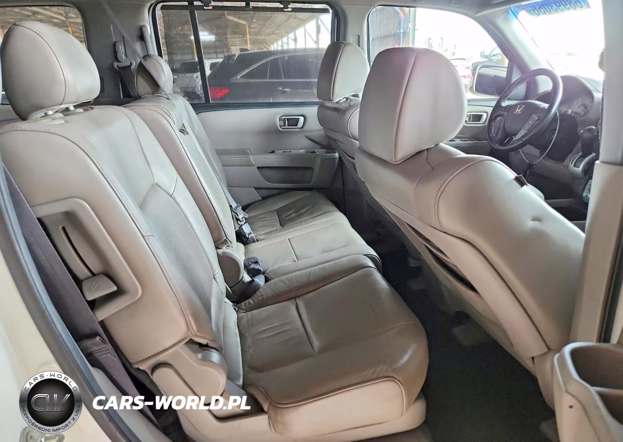 2011 Honda Pilot Touring VIN:5FNYF3H91BB007260 - 10