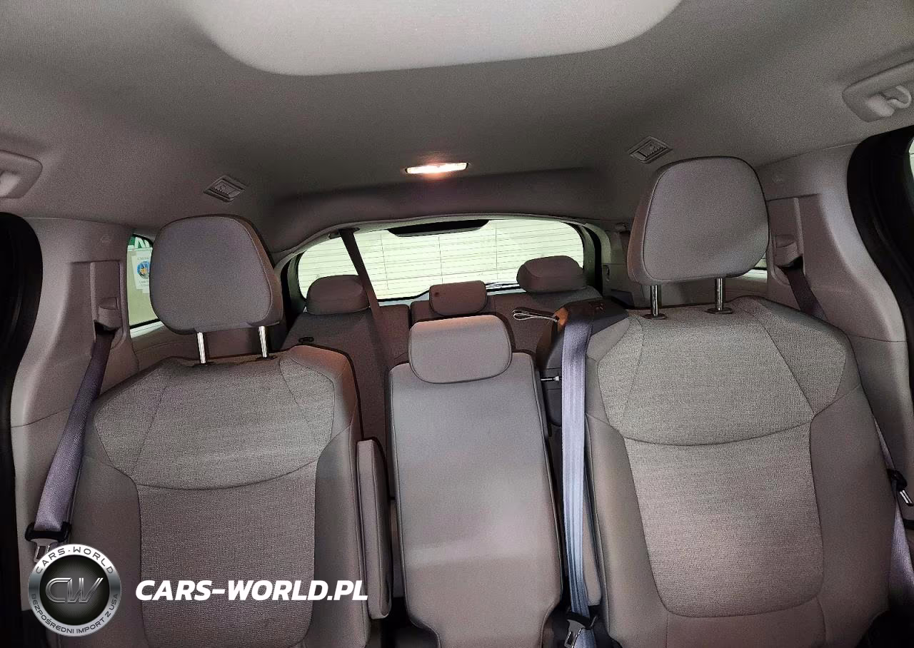 2024 Toyota Sienna Le VIN:5TDKSKFC0RS122870 - 10
