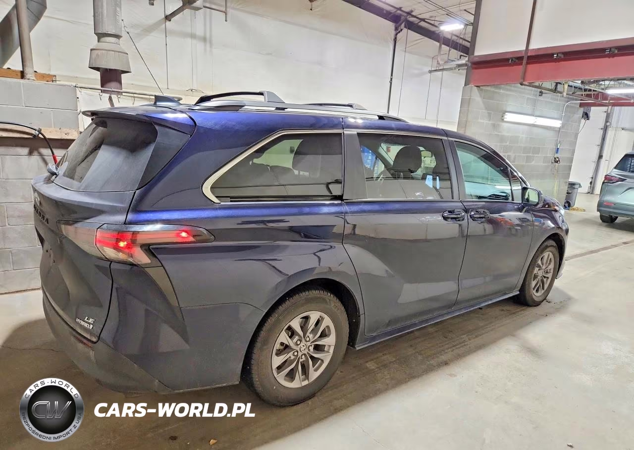 2024 Toyota Sienna Le VIN:5TDKSKFC0RS122870 - 3