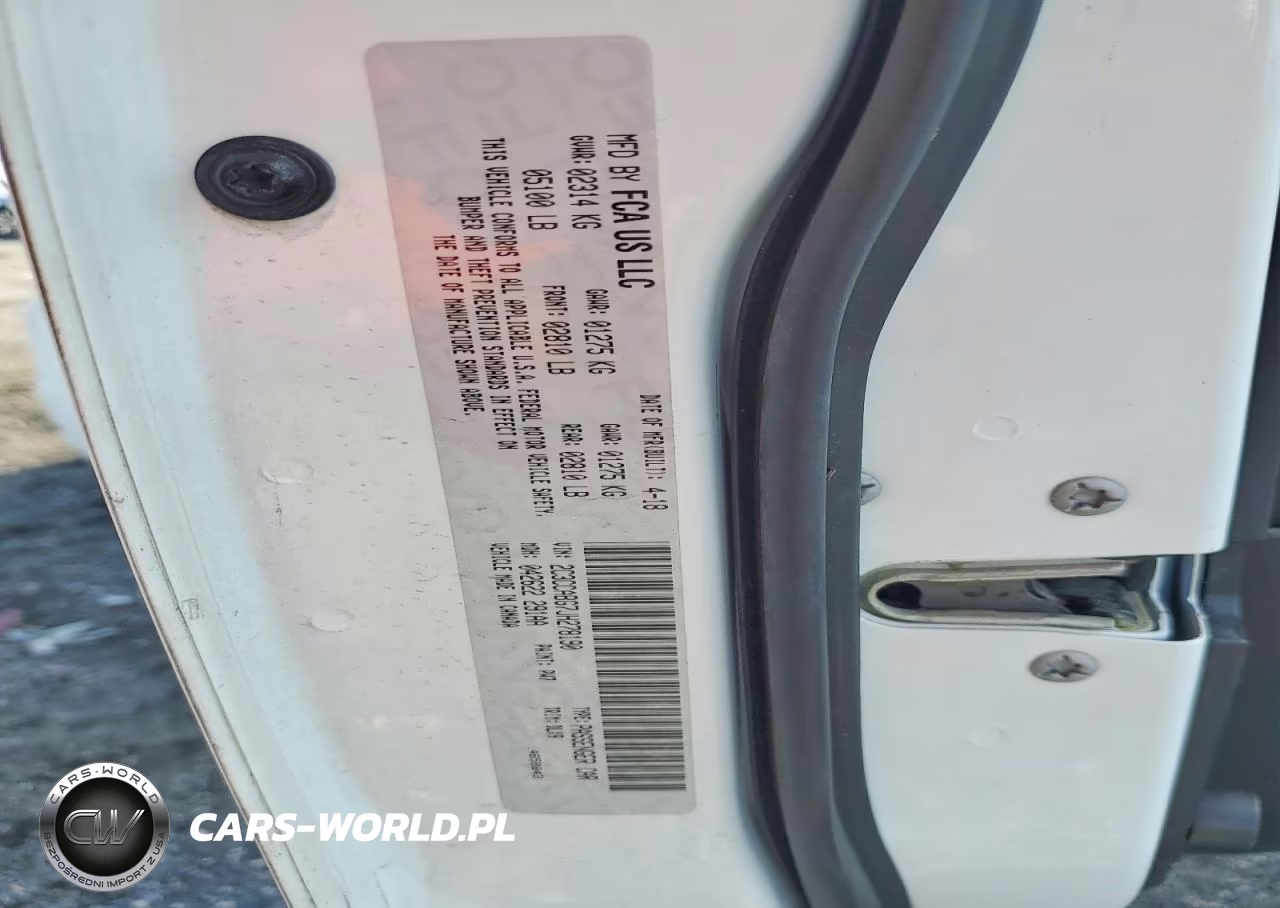 2018 Chrysler 300 S VIN:2C3CCABG7JH278190 - 12