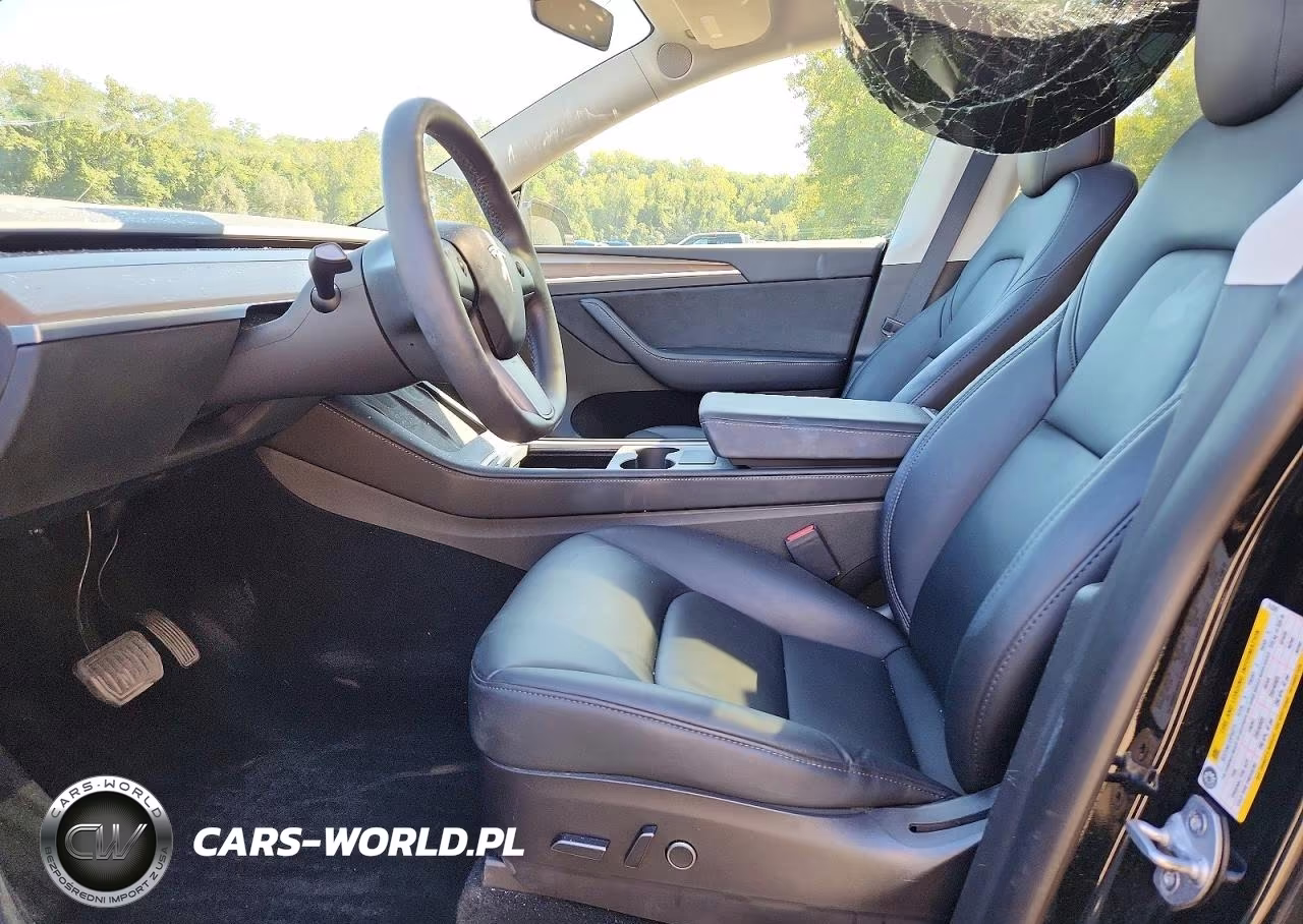 2023 Tesla Model Y VIN:7SAYGDEE3PF613397 - 7