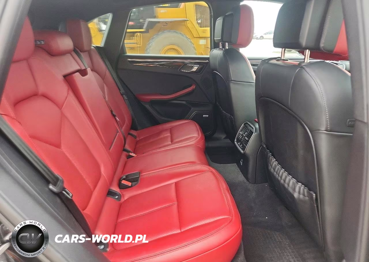 2023 Porsche Macan Base VIN:WP1AA2A53PLB19790 - 11
