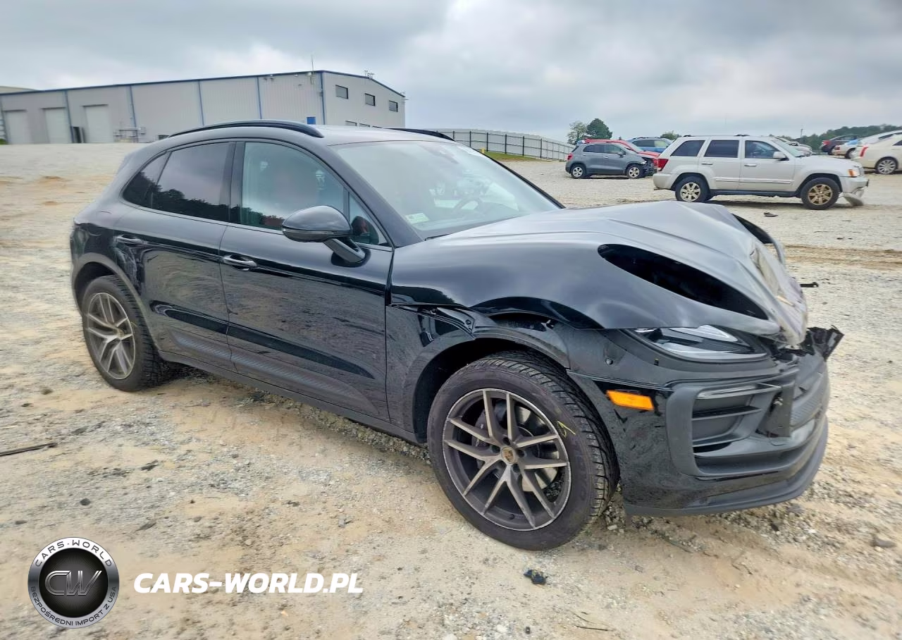 2023 Porsche Macan Base VIN:WP1AA2A53PLB19790 - 4