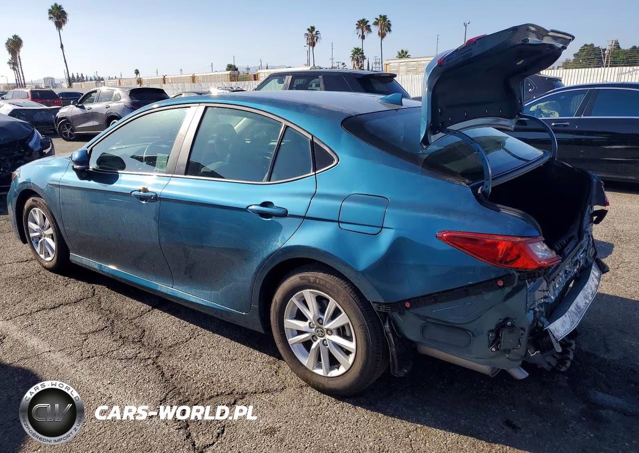 2025 Toyota Camry Le VIN:4T1DAACK0SU150814 - 2