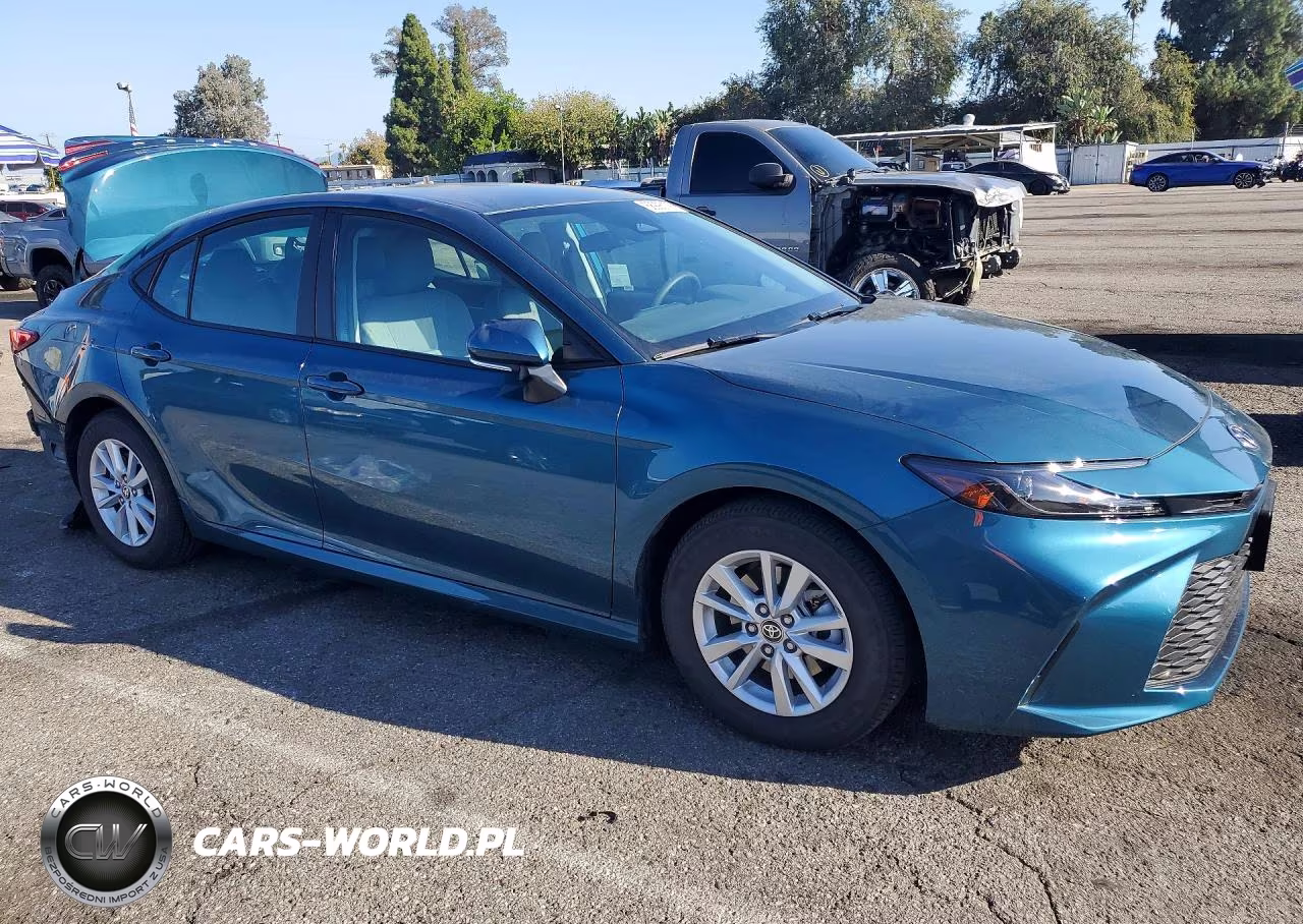 2025 Toyota Camry Le VIN:4T1DAACK0SU150814 - 4