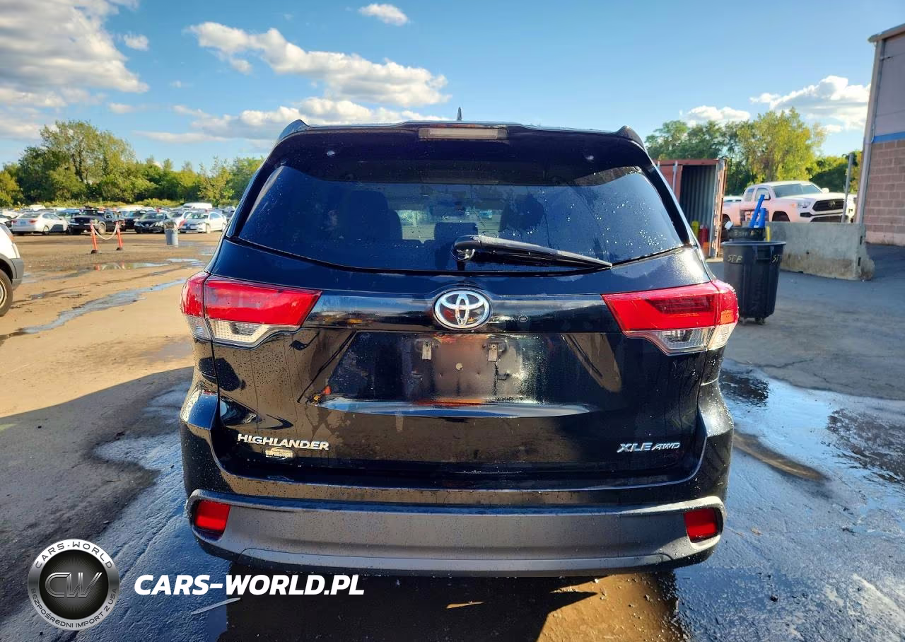 2018 Toyota Highlander Xle VIN:5TDJZRFH0JS557792 - 6