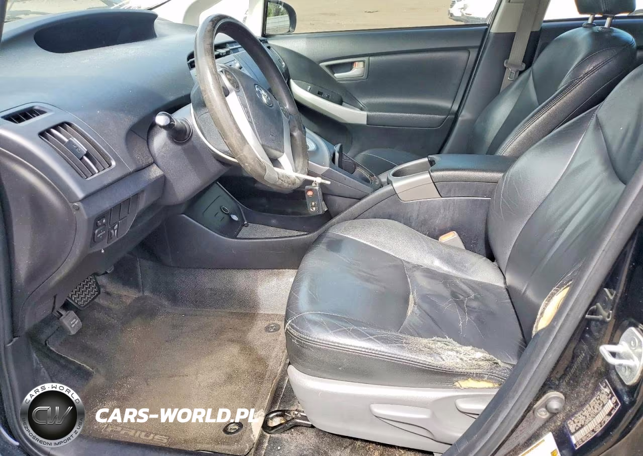 2014 Toyota Prius Two VIN:JTDKN3DU1E1770380 - 7