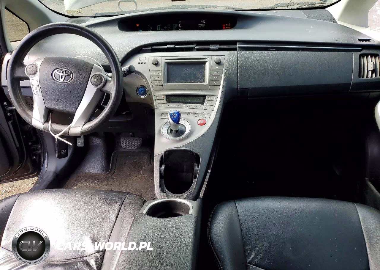2014 Toyota Prius Two VIN:JTDKN3DU1E1770380 - 8